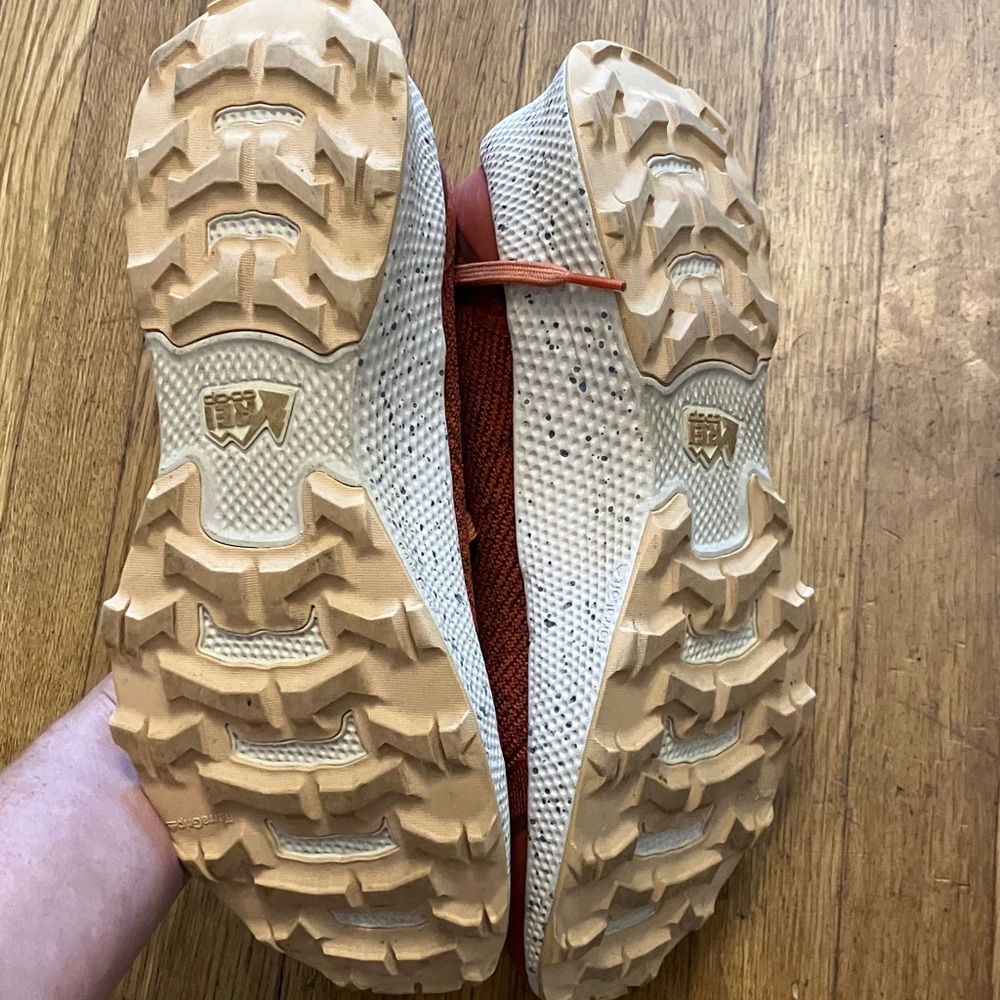 REI women’s tennis shoes size 10.5 - Picture 3 of 3